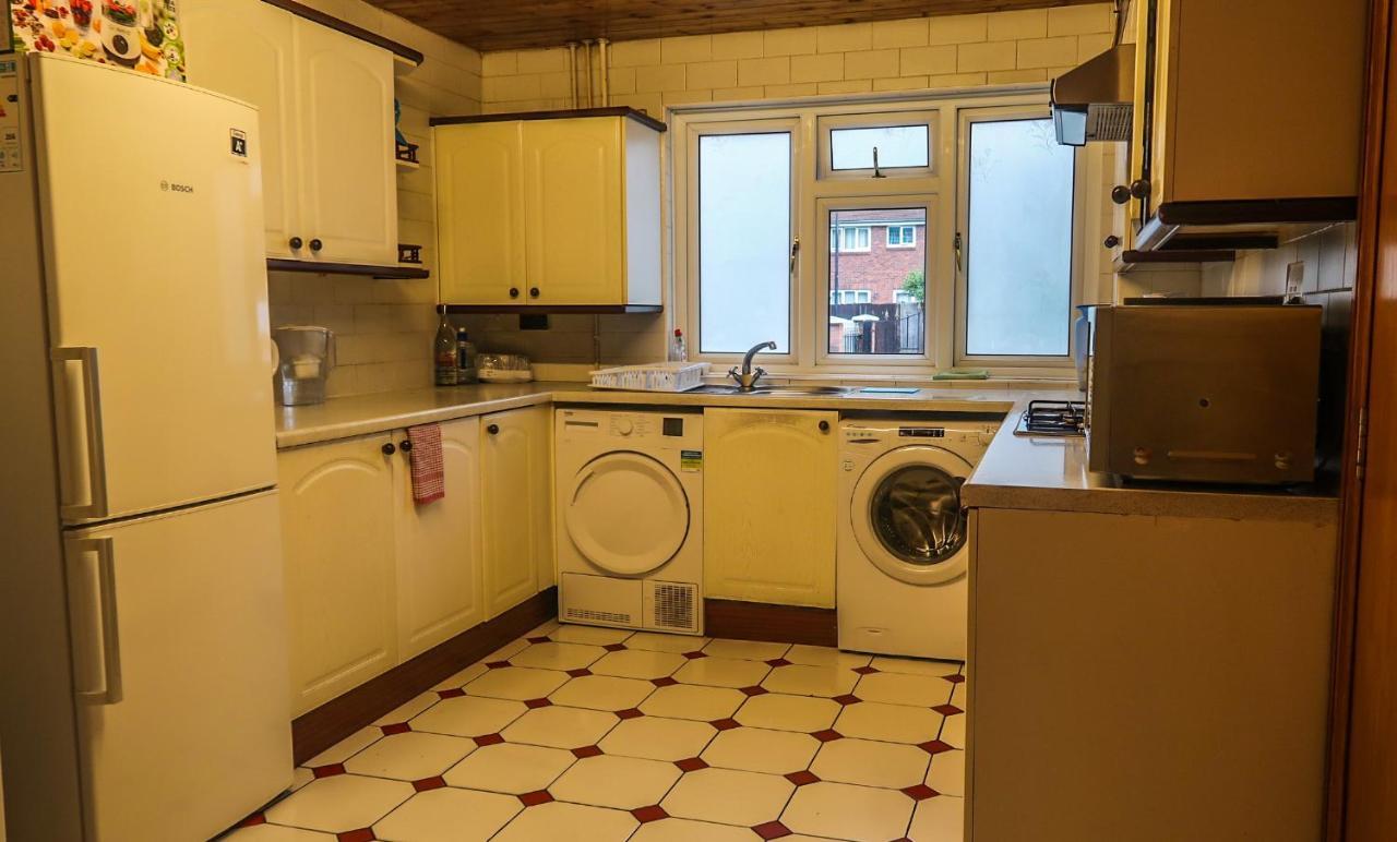Cozy Double Room - Only Room Londra Exterior foto