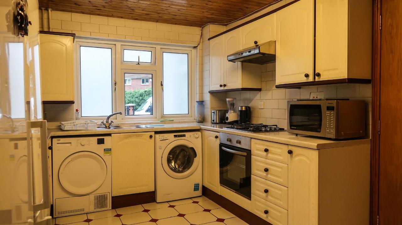 Cozy Double Room - Only Room Londra Exterior foto